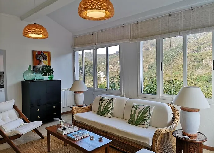 Casa Con Cuevita